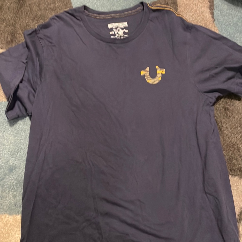 navy True religion camo tee